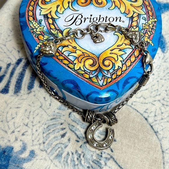 Brighton Heart Slide Charm Bracelet with Horseshoe Good Luck, 2 Spacers & Tin - Picture 2 of 11